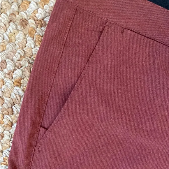 Billabong Men's Rust Flat Front Shorts - Picture 4 of 8